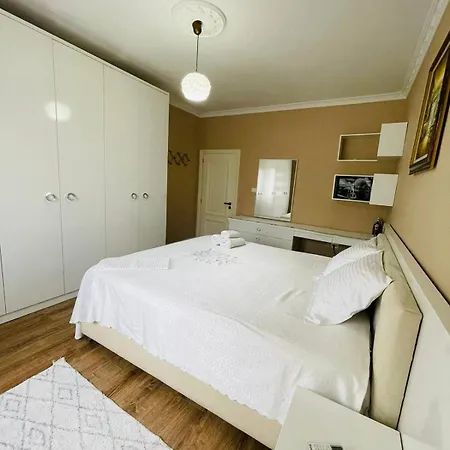 Flora 3* Tirana